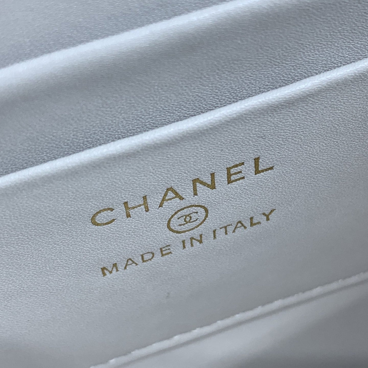 CHANEL 23P Flap Bag 15cm White Caviar Gold Hardware