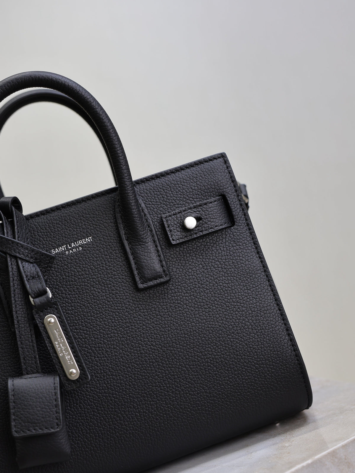 YSL 25S SAC DE JOUR 22 IN BLACK GRAINED CALFSKIN SILVER HARDWARE