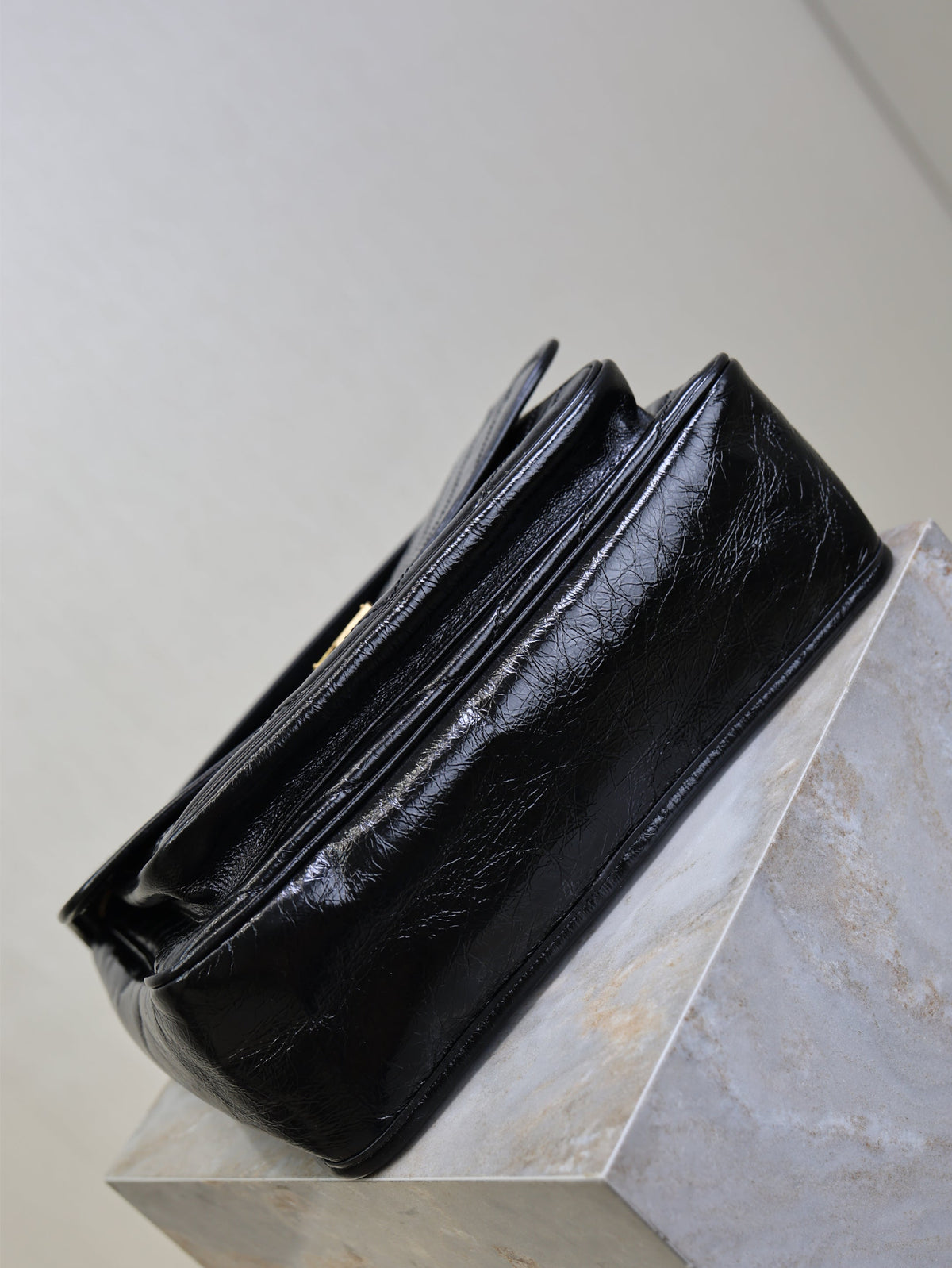 YSL 25S NIKI GM BAG 32 IN BLACK GLOSSY CALFSKIN GOLD HARDWRE