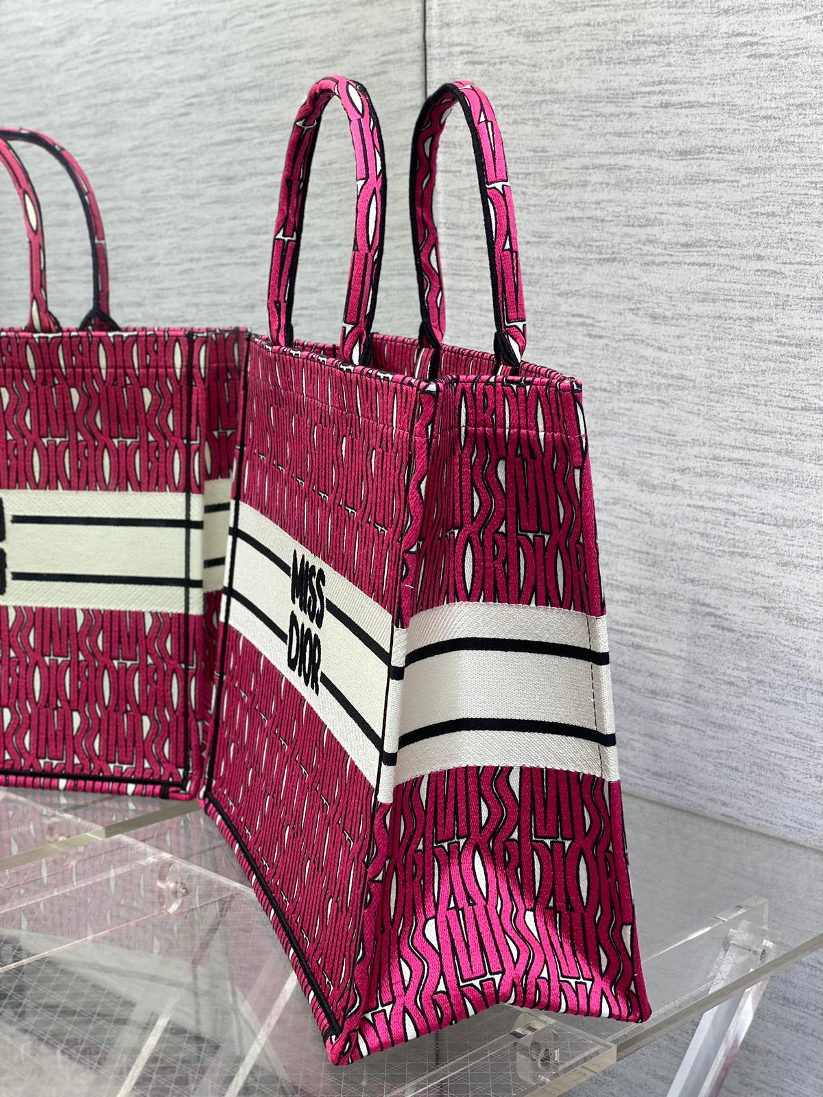 DIOR MISS LARGE TOTE 42 IN MAGENTA PURPLE CANVAS