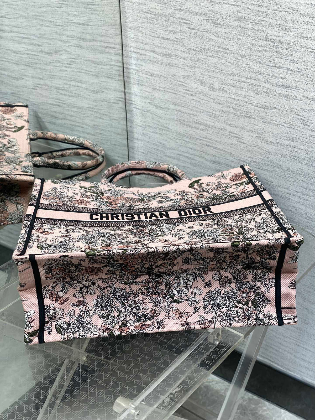 DIOR 25S LUCKY LARGE DIOR BOOK TOTE 42 IN PINK MULTICOLOR DIOR FLOWERS CALENDAR ALLOVER EMBROIDERY