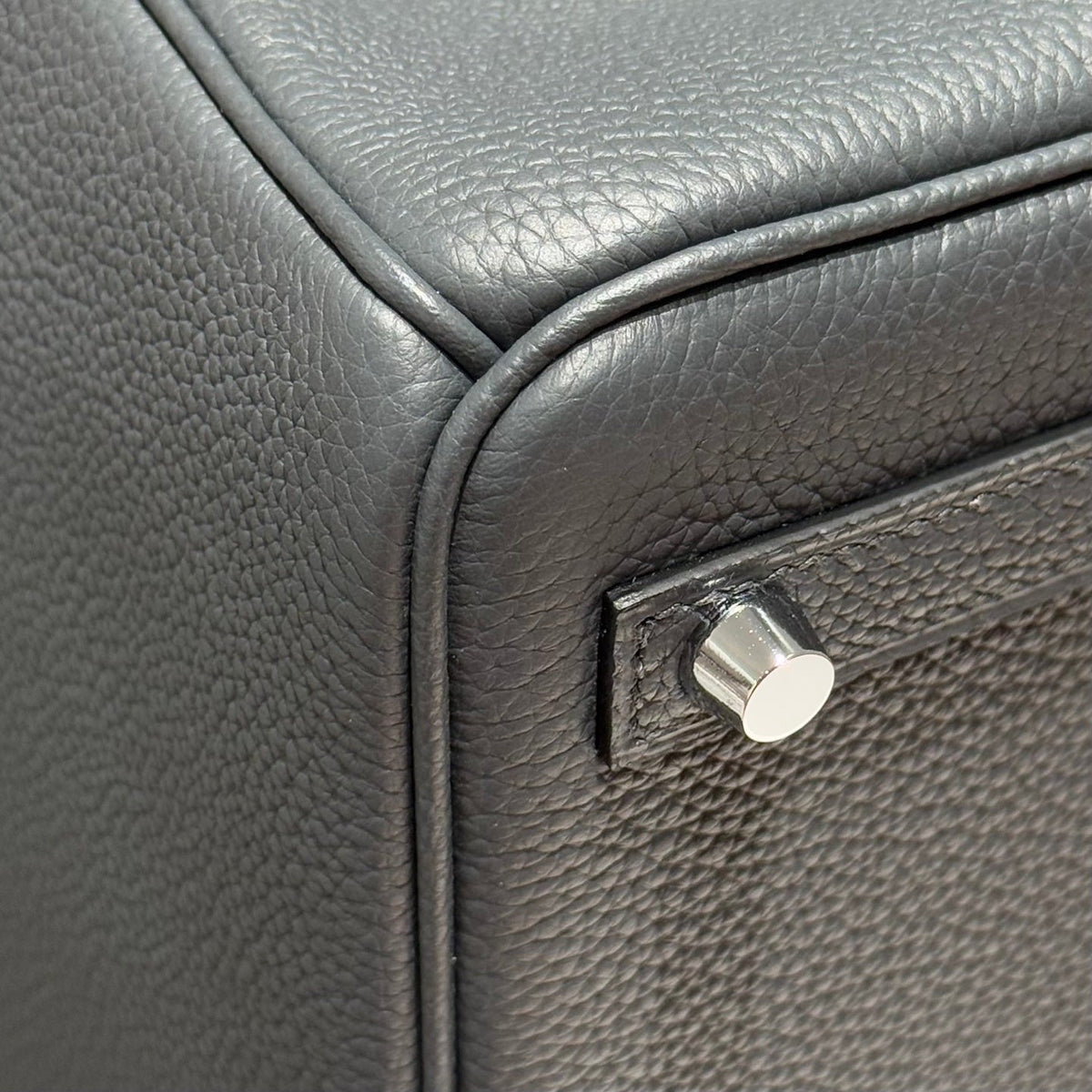 HERMES 25S MEDIUM BIRKIN 25 IN CHARCOAL GRAY CALFSKIN SILVER HARDWARE