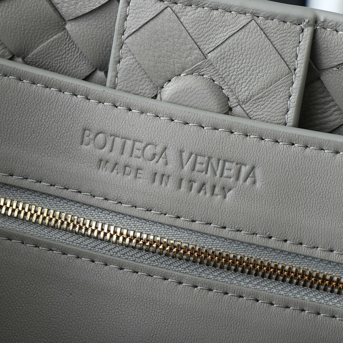BOTTEGA VENETA MEDIUM ANDIAMO 32CM GREY LAMBSKIN