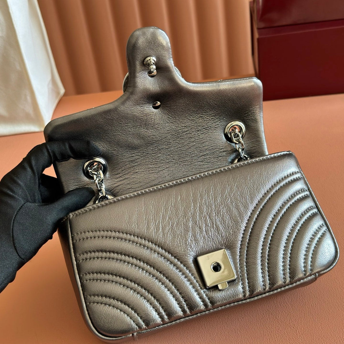 GUCCI 26S  MARMONT BAG 22 IN WARM GRAY BROWN LAMBSKIN