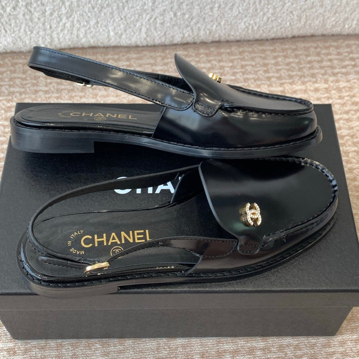 CHANEL MOASIN SLINGBACK IN BLACK PATENT CALFSKIN