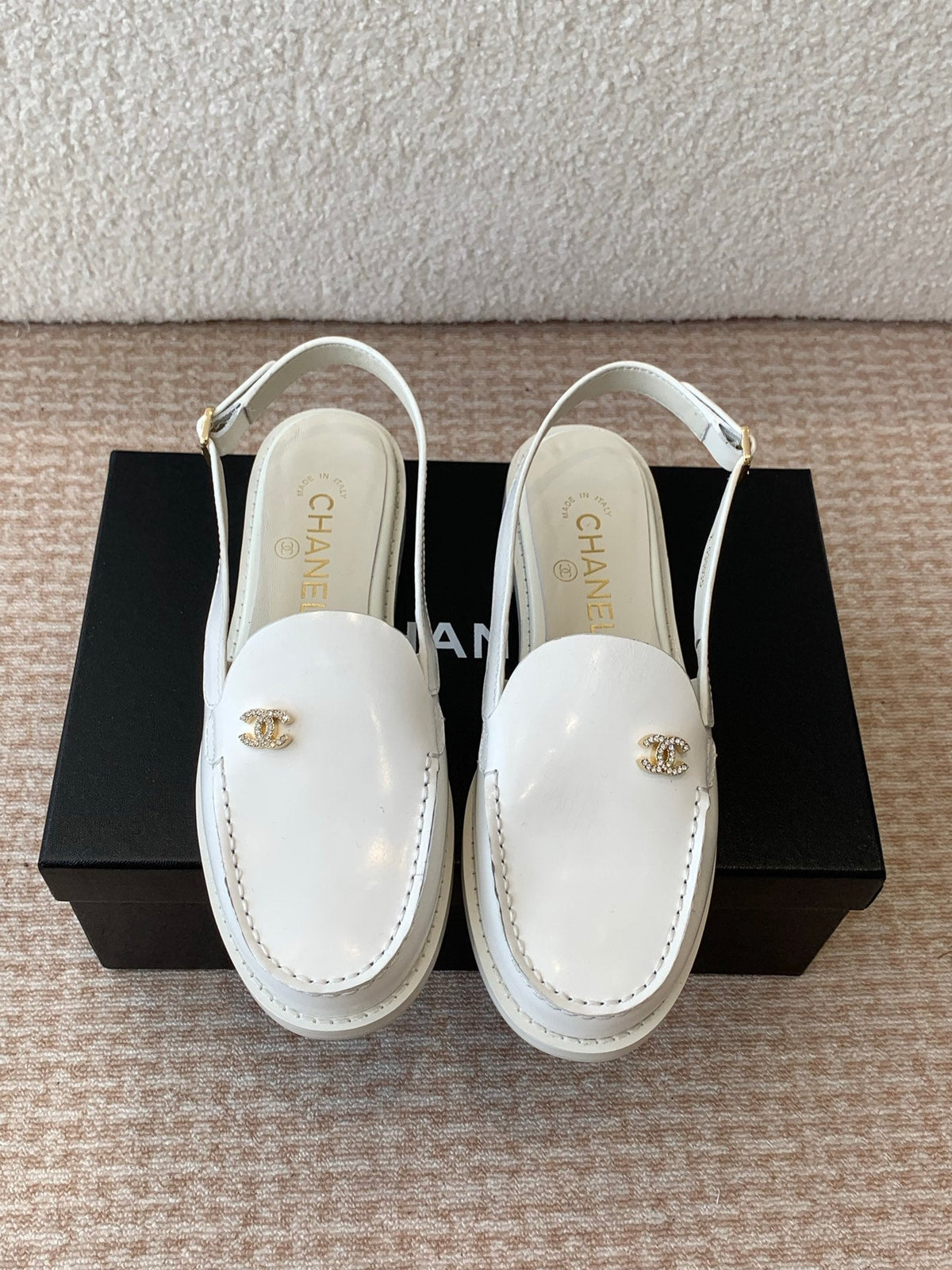 CHANEL MOASIN SLINGBACK IN WHITE PATENT CALFSKIN