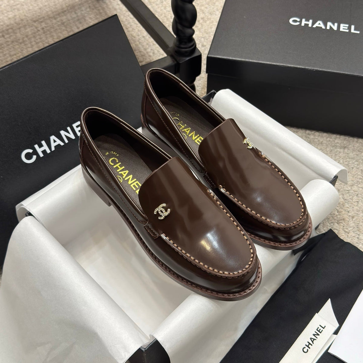 CHANEL 25C Moasins Chocolate Patent Leather