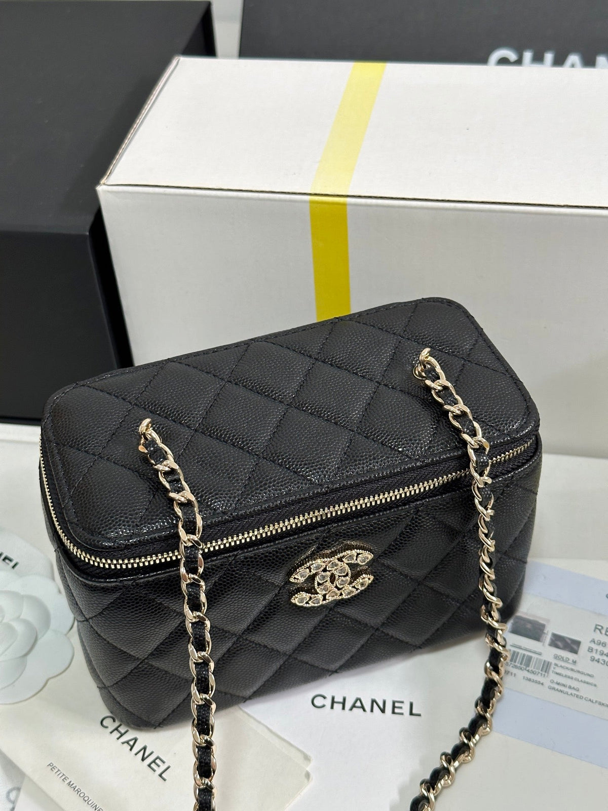 CHANEL VANITY CASE 17 CRYSTAL STUDDED LOGO IN BLACK CALFSKIN GOLD HARDWARE