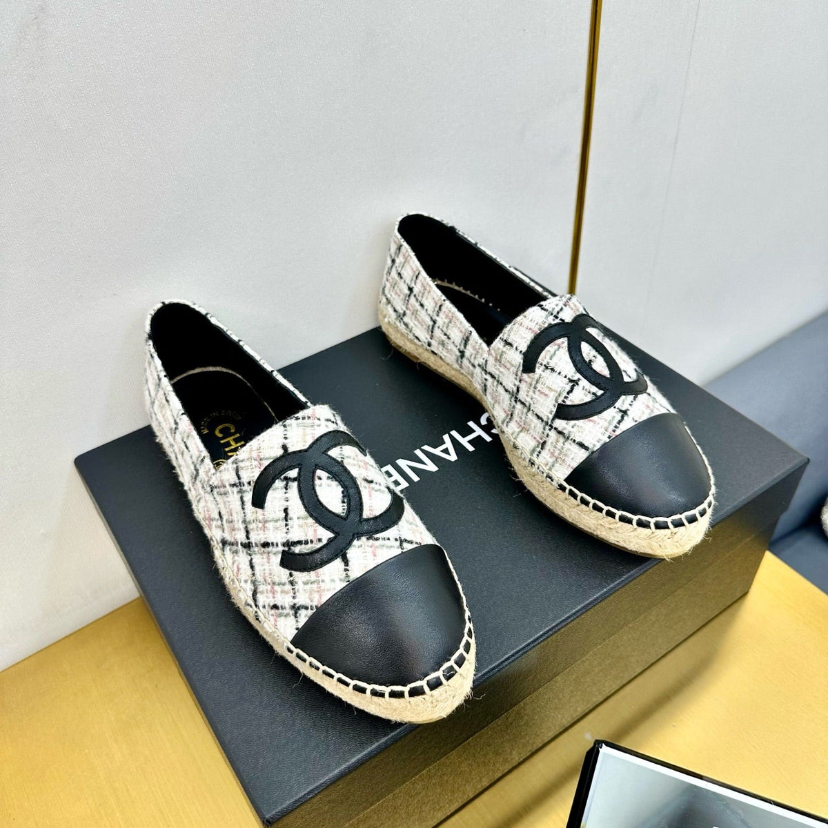 CHANEL ESPADRILLES PLATFORM 25S MIX COLOR TWEED AND BLACK LAMBSKIN