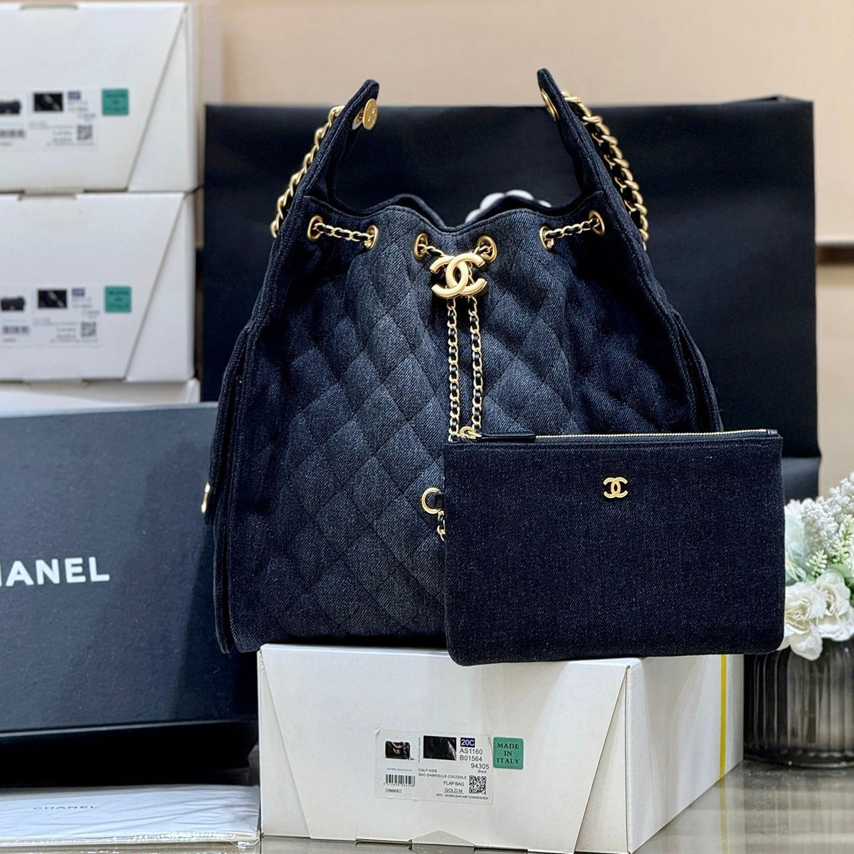 CHANEL 25 HANDBAG 40 IN BLACK DENIM GOLD HARDWARE