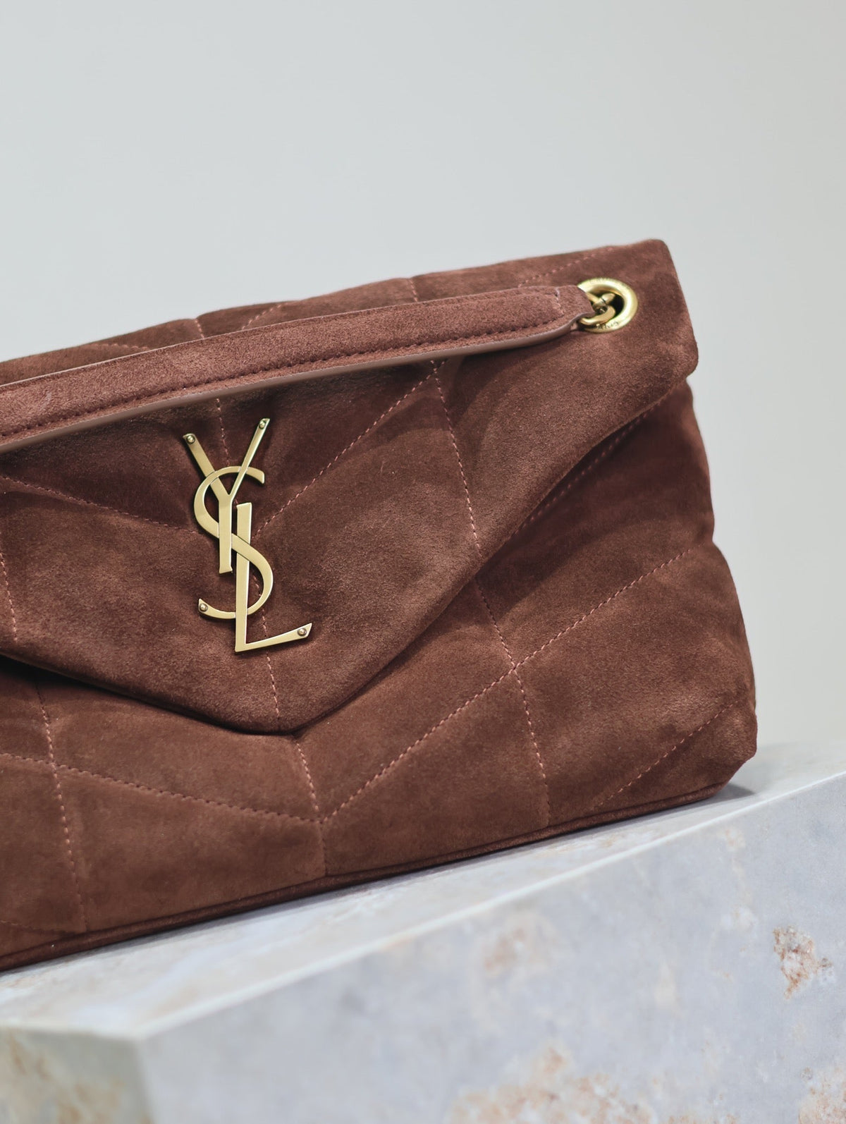 YSL 25S LOULOU PUFFER MM 29 IN DARK BROWN SUEDE GOLD HARDWARE